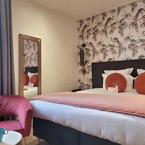*** Hotel Moris Grands Boulevards Francia